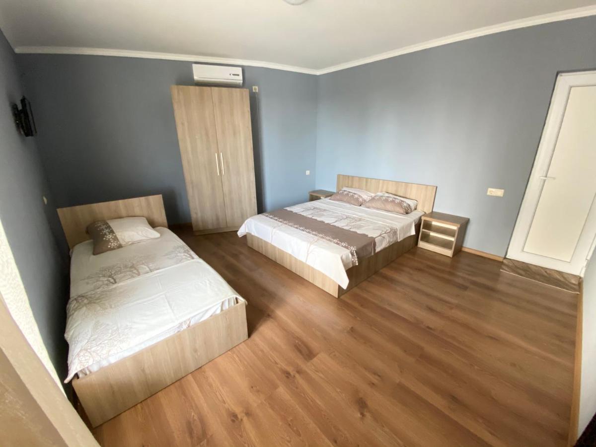 קובולטי Hotel Charli מראה חיצוני תמונה
